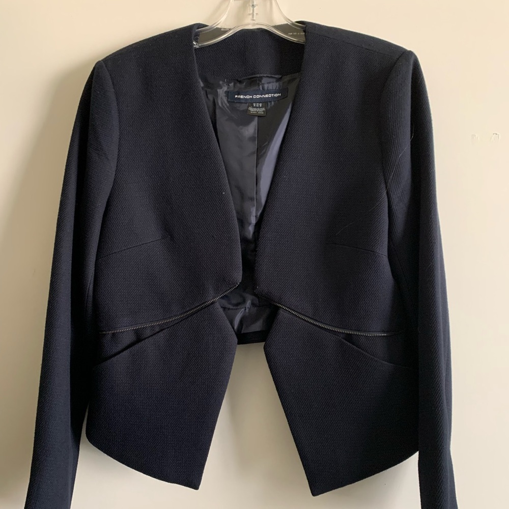 Cropped navy blue French Connection jacket, NWT